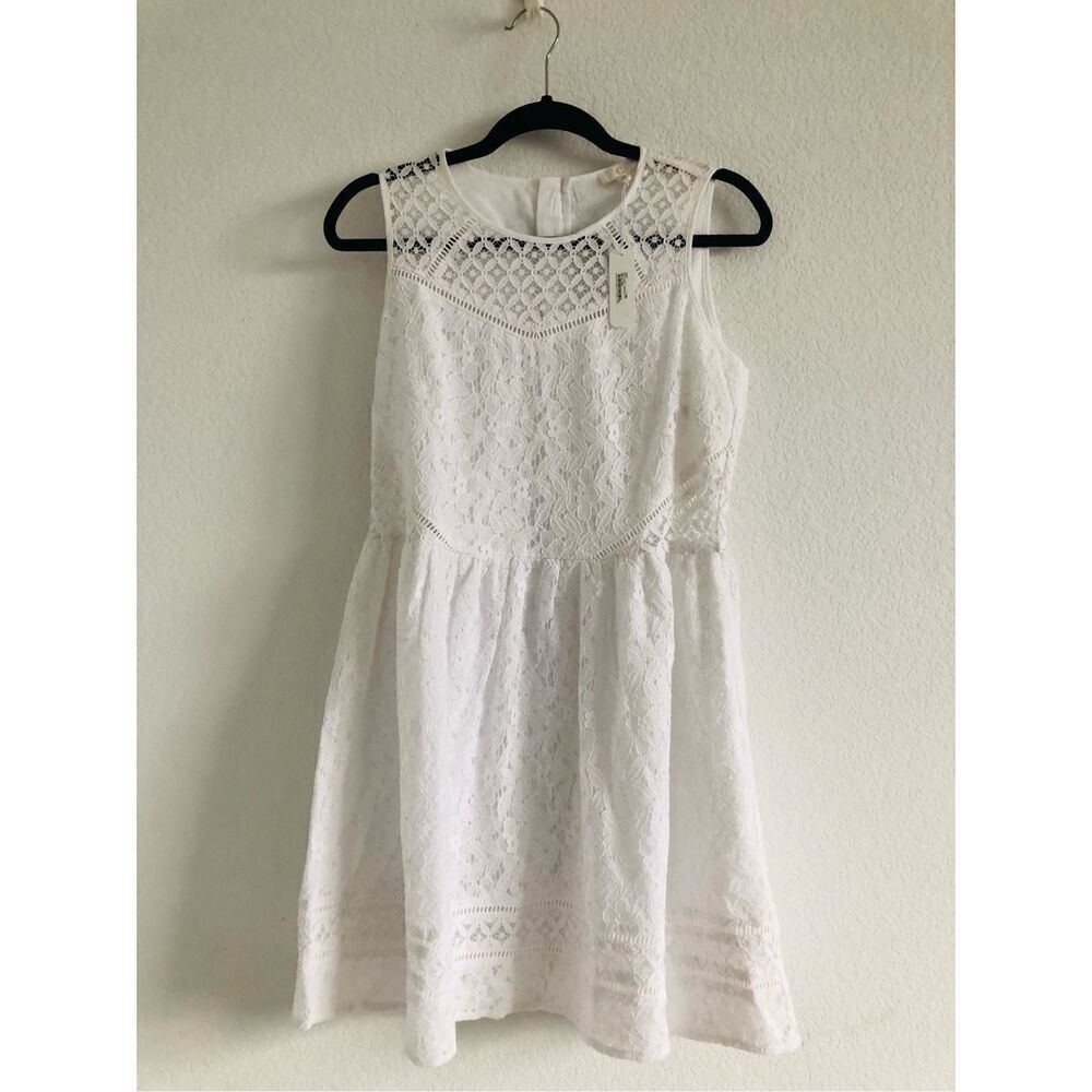 White lace C women’s dress lined size M extra back long zipper round neck